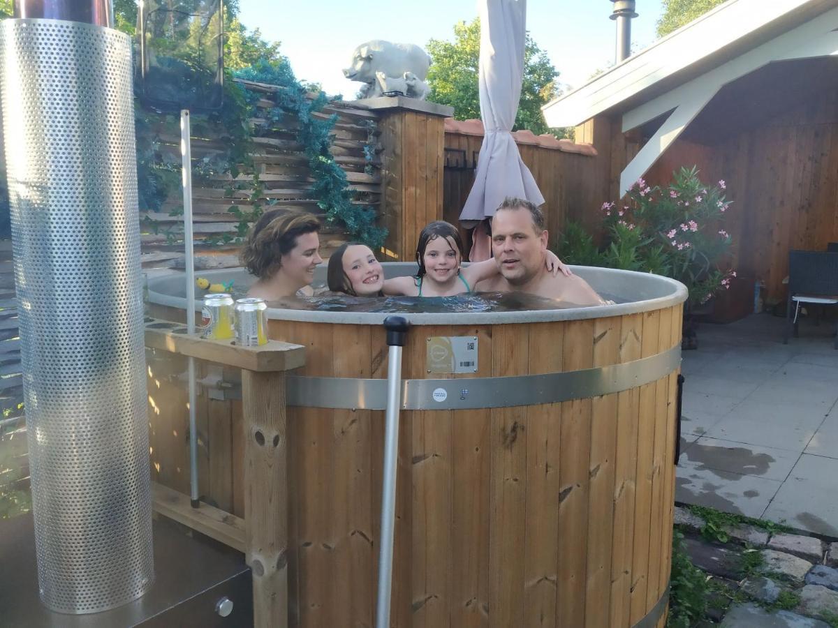 Chalet "Het Biggetje" Hottub - Sauna Volkel Ngoại thất bức ảnh